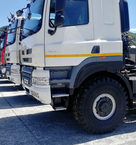 Тягачи TATRA PHOENIX T-158