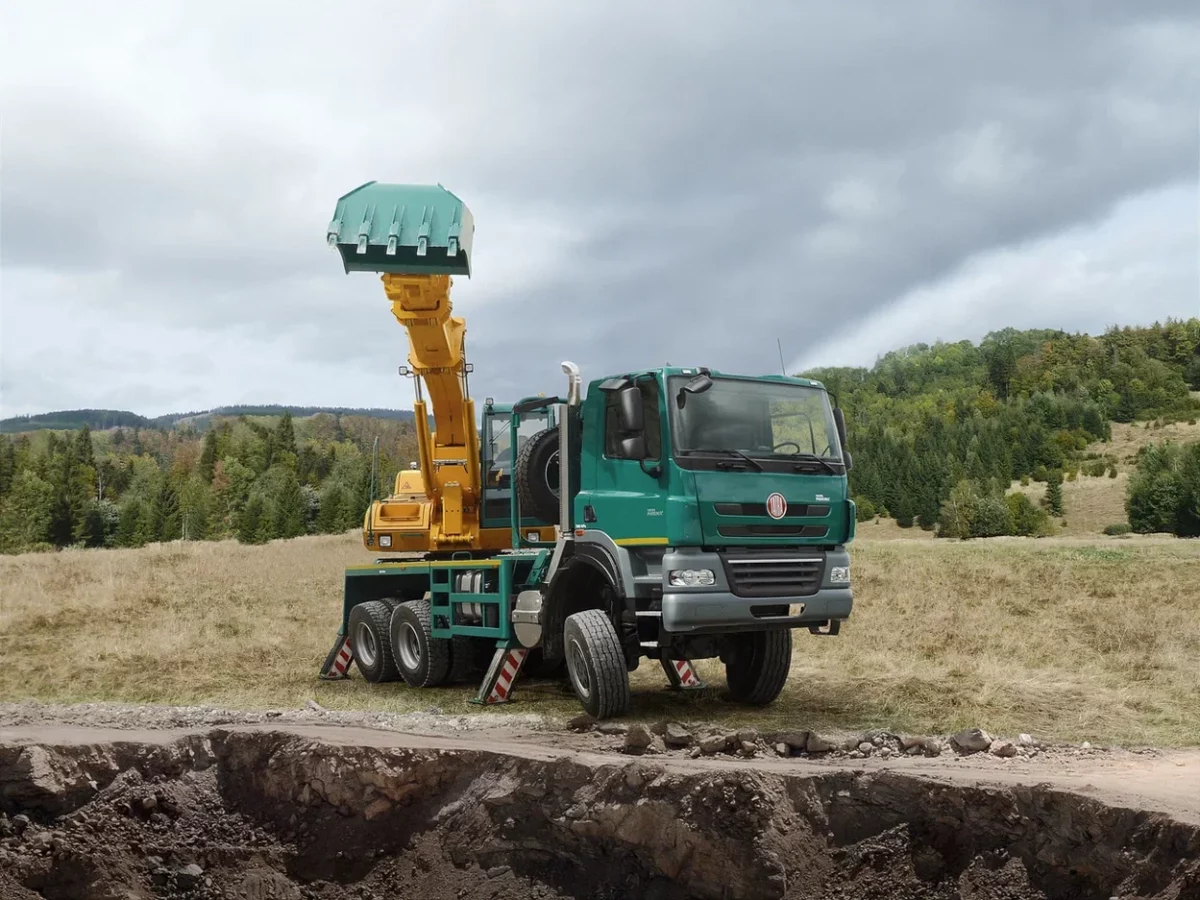 tatra phoenix 6x6 truck mounted excavator 01